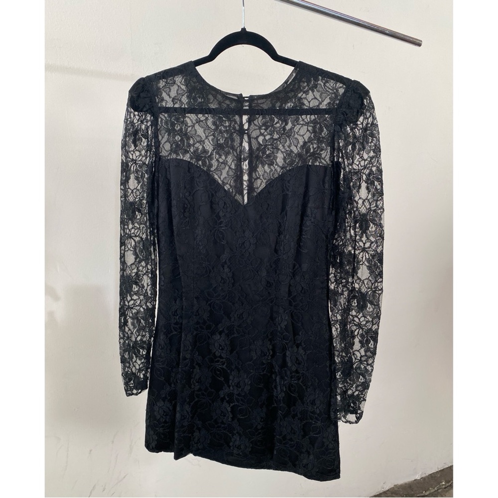 1980s Vintage Louisa Nevin black lace long sleeve mini skirt dress size small.